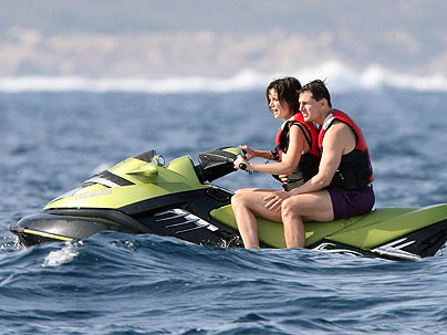 Celebrity exercise: Katie Holmes - Tom Cruise