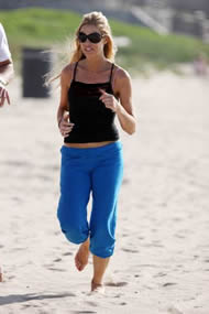Celebrity exercise for Weight Loss: Denise Richards Running