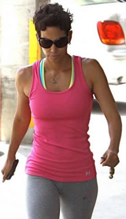 Celebrity exercises: Halle Berry