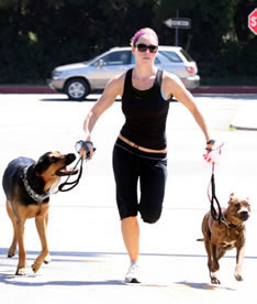 Celebrity exercises: Jessica Biel